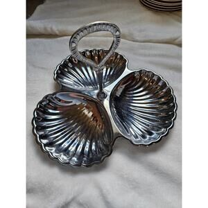 3 Clam Shell Serving Tray With Handle 10” Wide